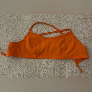 Workout bra, Under Armour, You can tighten it as much as you want, Color: Coral.